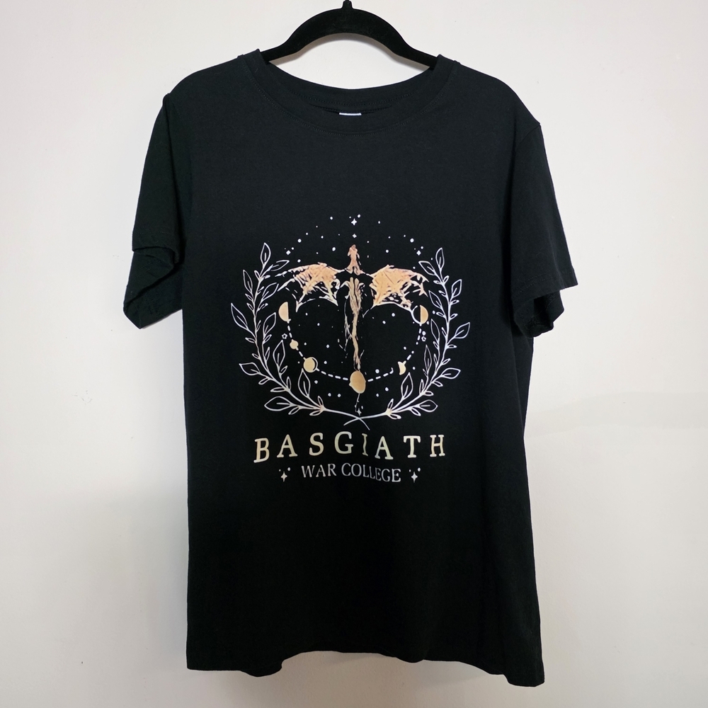 Fourth Wing Basgiath War College Tshirt Small
